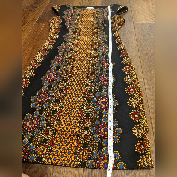 New York & Company faux fractal pattern, tailored midi dress, size medium - Picture 4 of 8